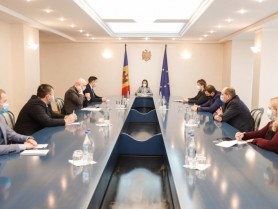 Alegerile parlamentare anticipate, abordate de Maia Sandu în cadrul unei ședințe de lucru cu membrii CEC
